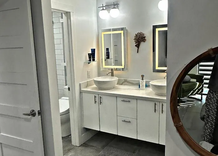 Mid-century Escape Phoenix